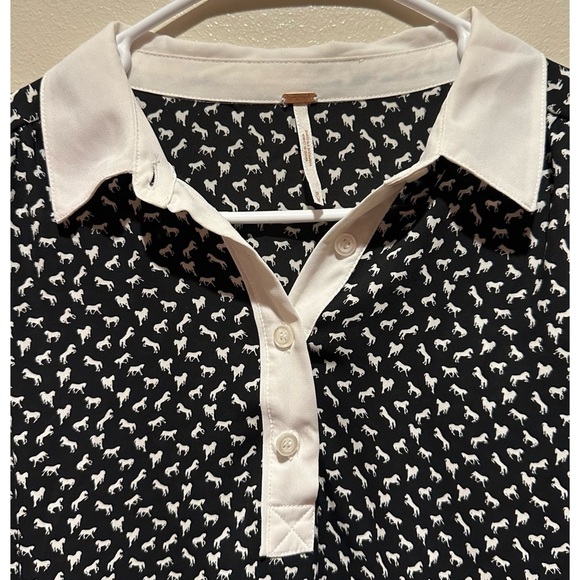 Free People Women’s Collared Horse Print Blouse Size Medium‎ - Picture 3 of 8